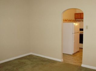 1021 Broadway APT 1, Highland, IL 62249
