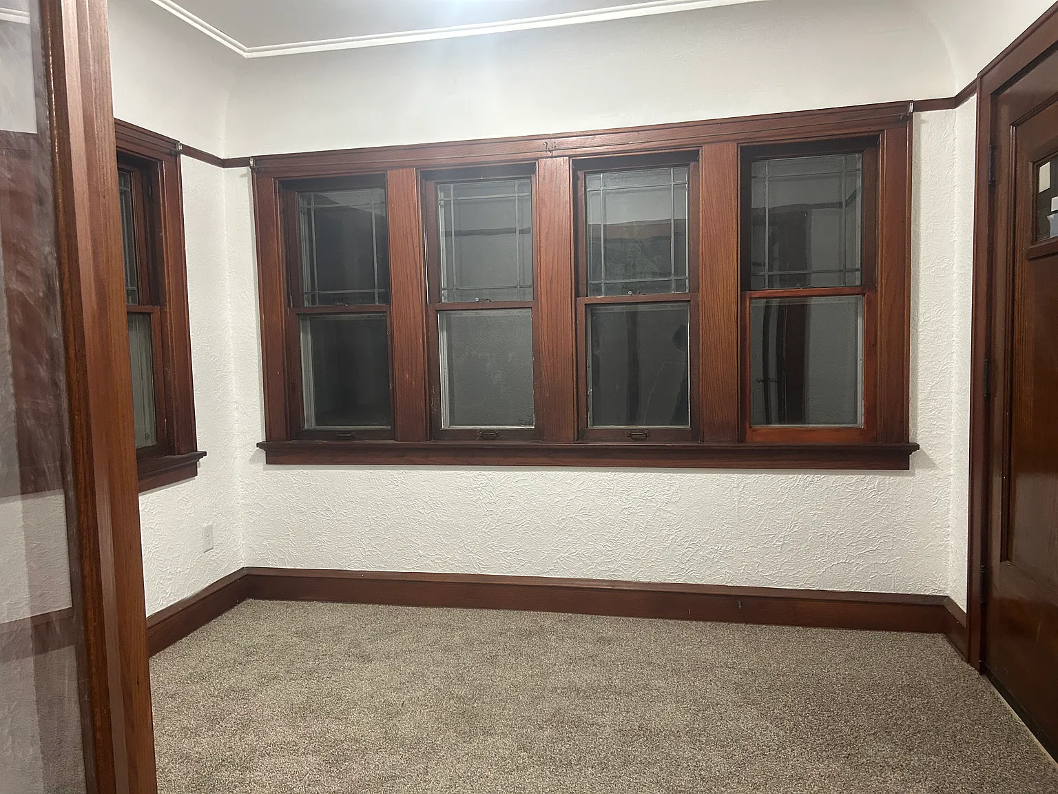 2 bed, 1100 sqft, $1,300 — Photo 3