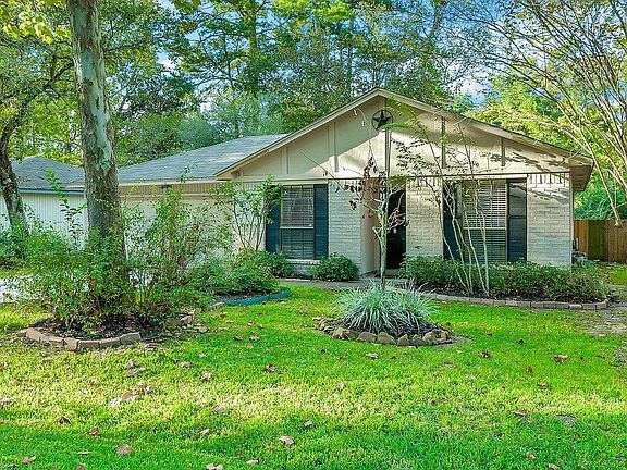 3rd image of 35 N Wavy Oak Cir