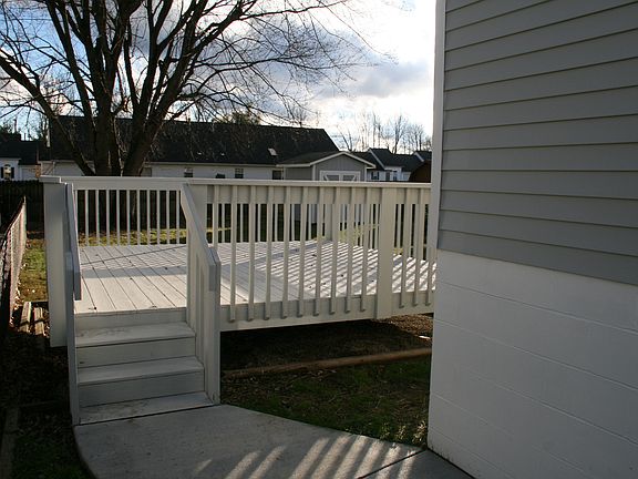 4th image of 1924 38th St NE