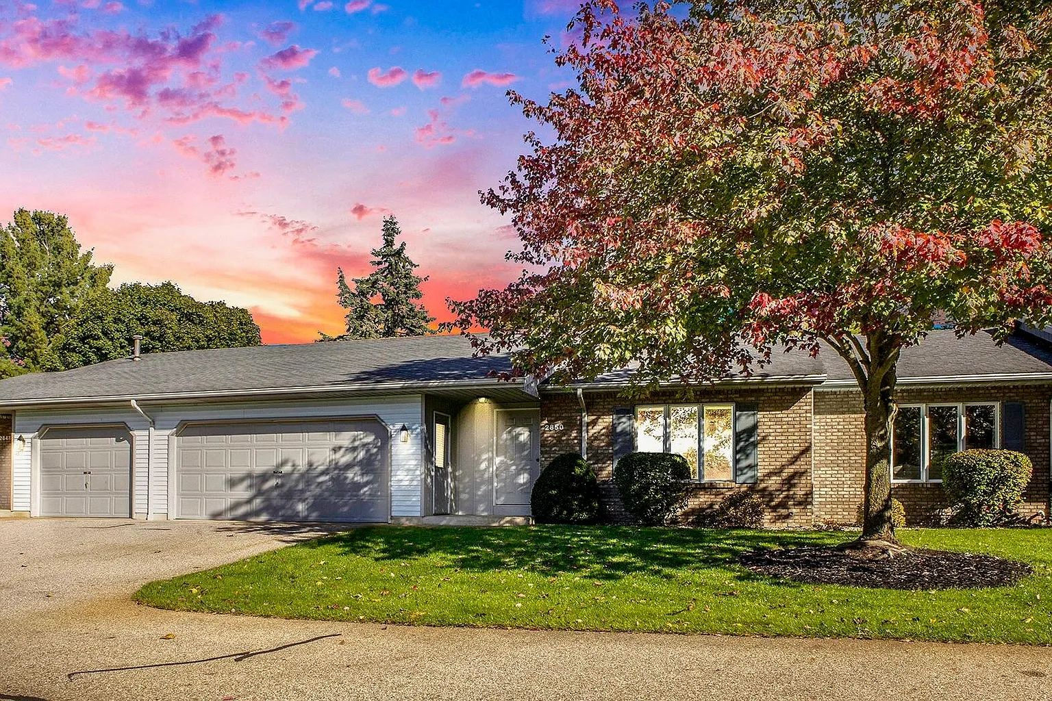 2850 Valley Spring Dr SE photo 1