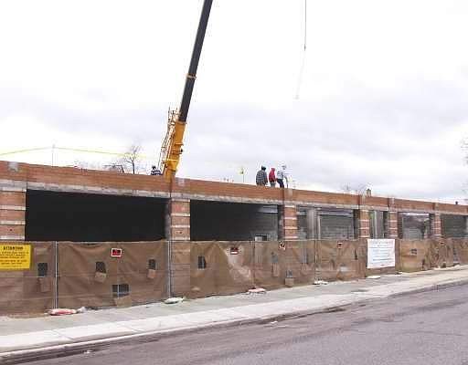 1st image of 5588 N Lincoln Ave #404
