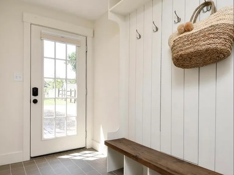 Mud room