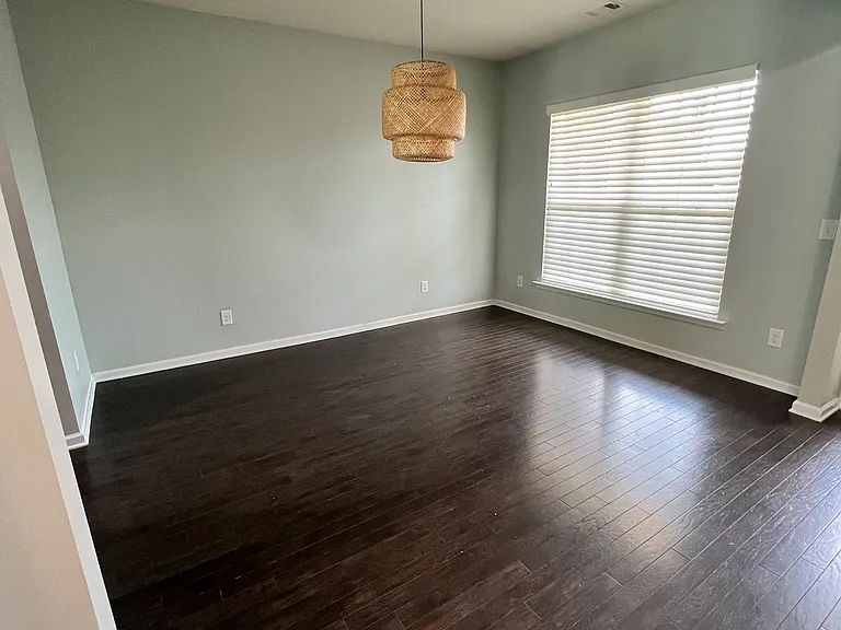 1051 Abberley Cir — Photo 4