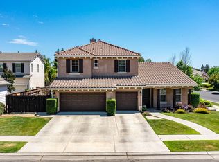 2002 Everglade Ave, Clovis, CA 93619