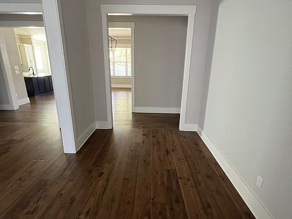 2nd image of 1297 Belfair Dr