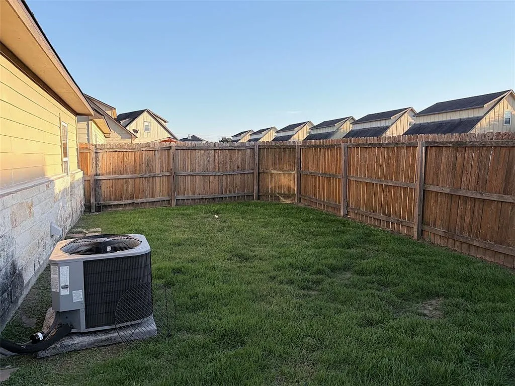 Building Photo - 3411 Cullen Trl