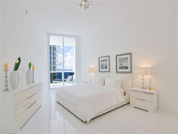 4th image of 15811 Collins Ave APT 3303