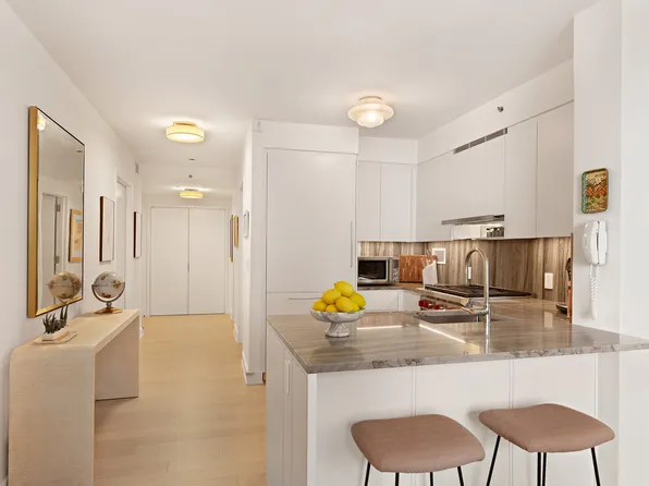 20 River Terrace image 5 of 9