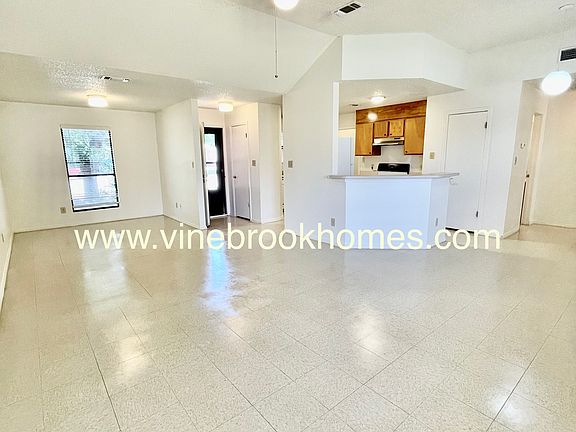 4th image of 2128 Santa Ana Ct