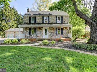 327 S Queen St, Shippensburg, PA 17257