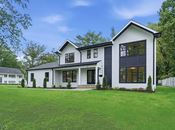 2 Byron Ct, Westfield Town, NJ 07090