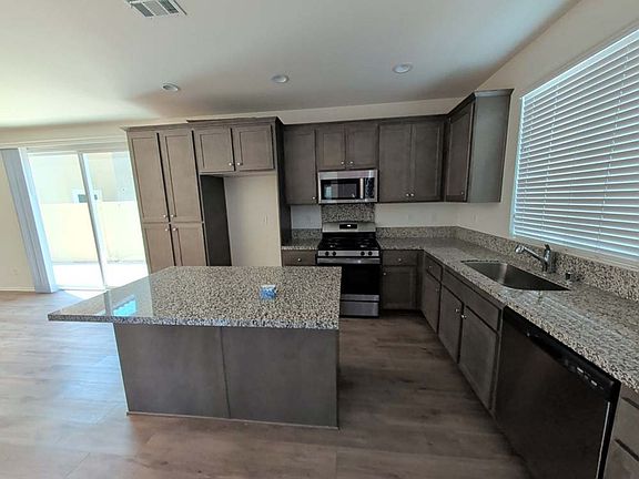 3rd image of 295 Fuerte Dr