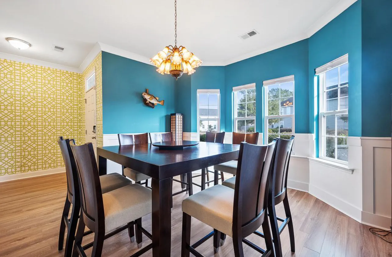 3 bed, 2.5 bath, 2539 sqft, $2,750 — Photo 4