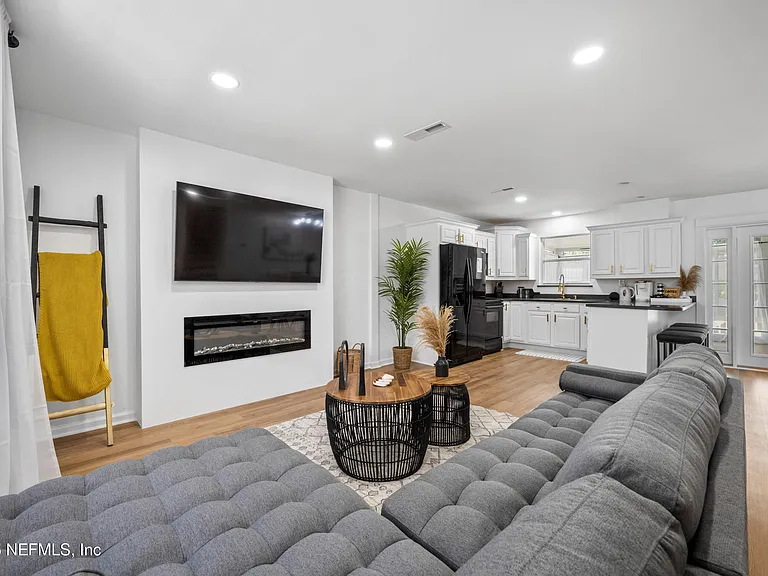 4411 Hartman Rd — Photo 82