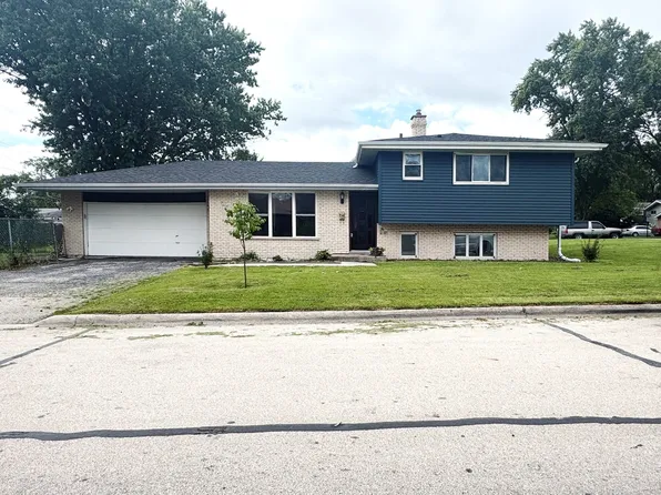 643 N Iowa Ave, Villa Park, IL 60181