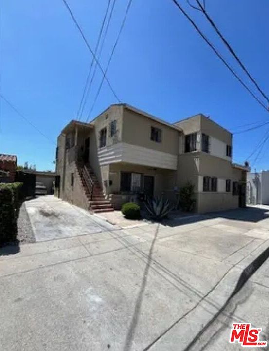 1st image of 1746 W 106th St