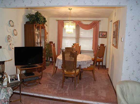 4th image of 13722 S Secretariat Ln