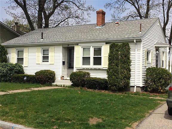 3rd image of 76 Lakeview Dr