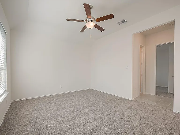 1303 Munson Valley Rd — Photo 35
