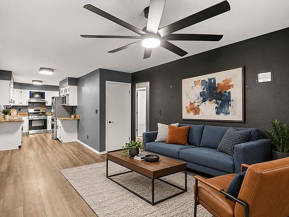 2nd image of 103 NE 4th St