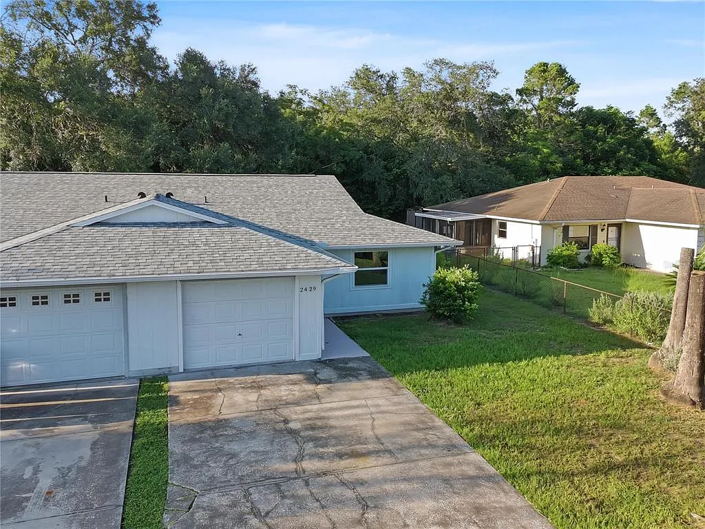 4 bed, 2.0 bath, 1438 sqft, $1,900 — Photo 2