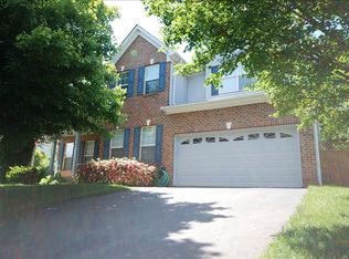306 Locust Knoll Dr NW, Leesburg, VA 20176