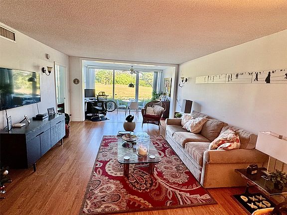 4th image of 3251 S Palm Aire Drive #102