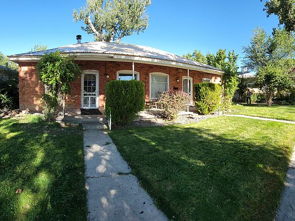 409 S 6th Street (front)