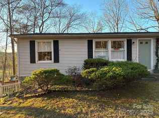 20 Forest Ridge Dr APT 3-C, Nebo, NC 28761