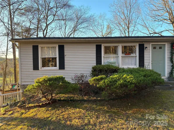 20 Forest Ridge Dr APT 3-C, Nebo, NC 28761