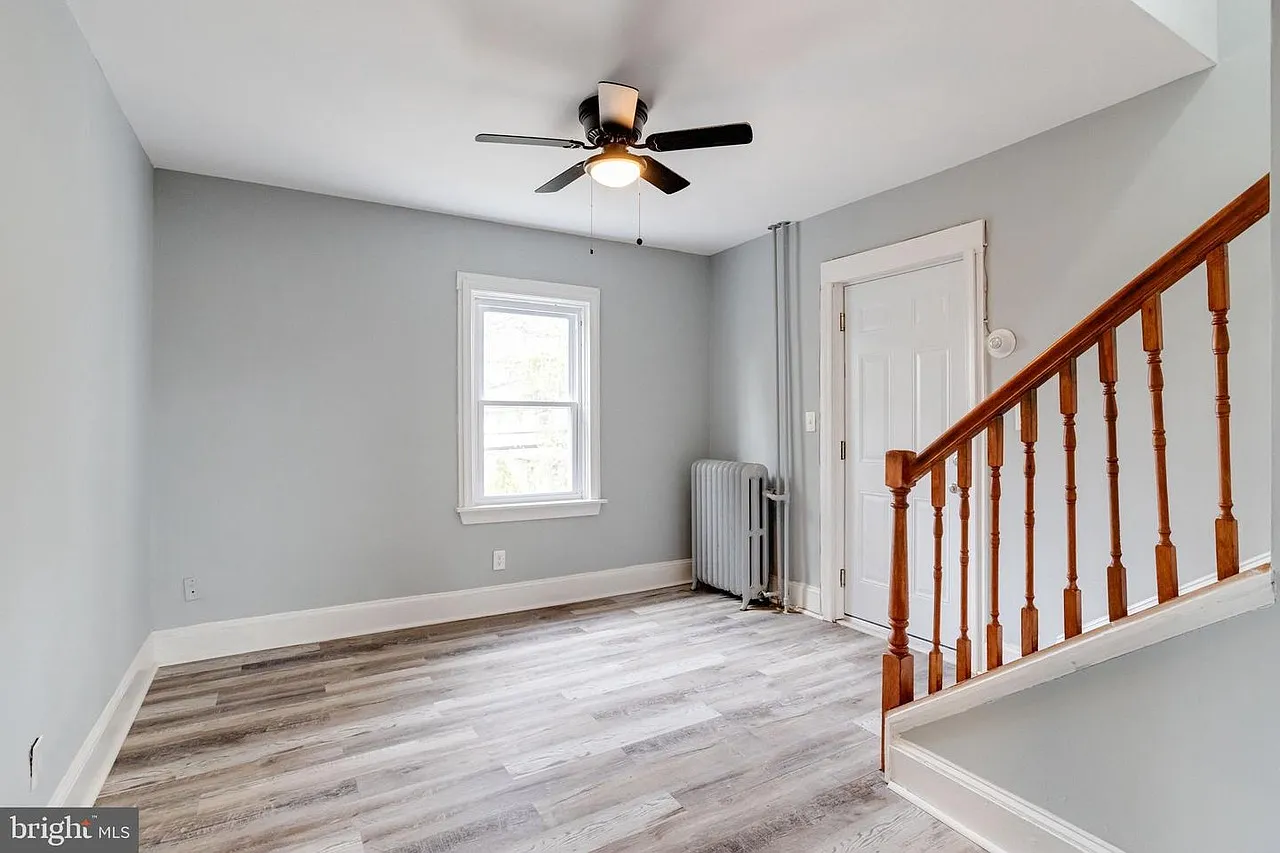 3401 W Rogers Ave — Photo 2