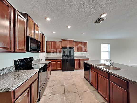 3rd image of 254 Cascade Bend Dr