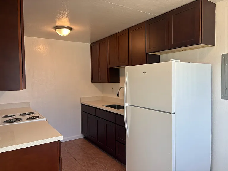 896 Carlson Blvd #B — Photo 8