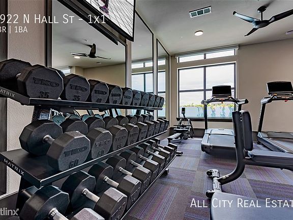 5th image of 2922 N Hall St #1X1