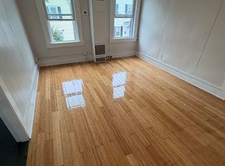 439-441 Rivet St 2E New Bedford Updated 2BR Near Shops, Parks & Major Routes, New Bedford, MA 02740