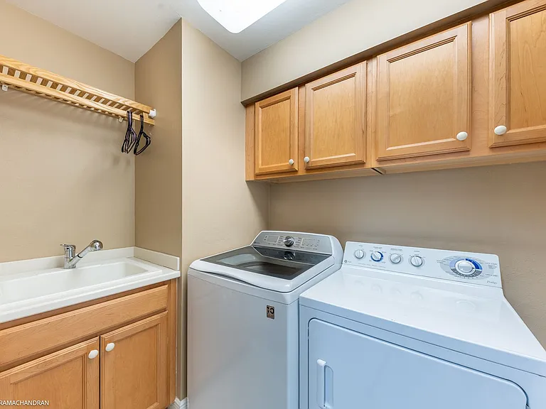 3313 Sunset Key Cir #402 — Photo 35