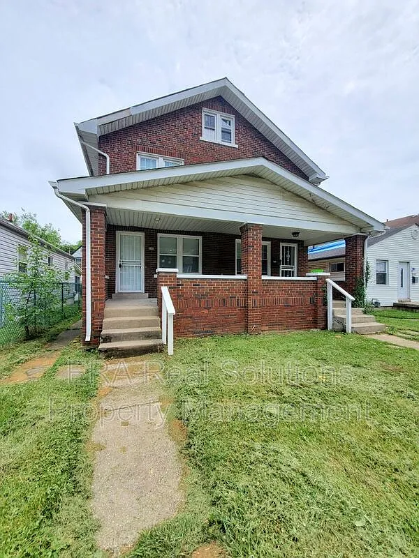 3 bed, 1.0 bath, 1176 sqft, $1,200 — Photo 1