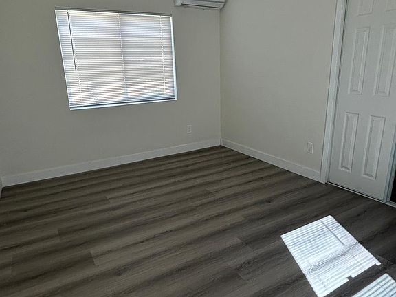 5th image of 618 W Front St