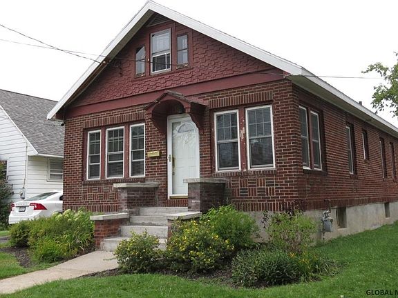 2nd image of 5 Dartmouth St