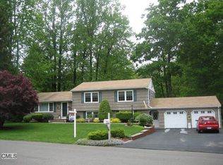 17 Fox Den Rd, Bethel, CT 06801