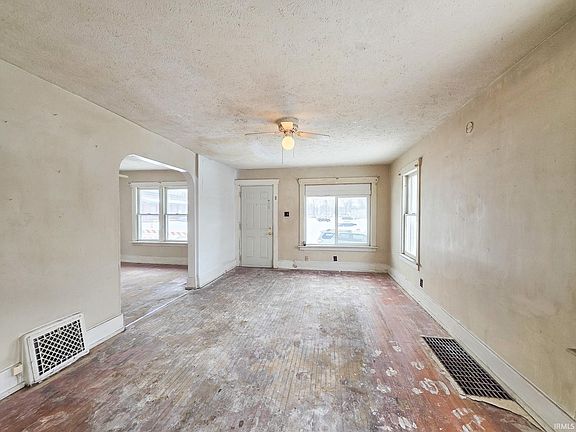 3rd image of 1218 Lafayette St