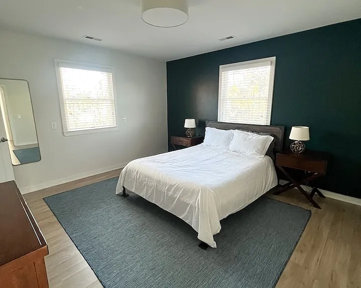 1301 Hemlock St — Photo 10
