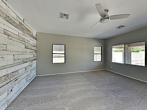 5th image of 16176 W Crocus Dr