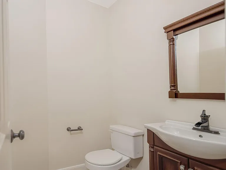 38 Eagle Mead Pl — Photo 8