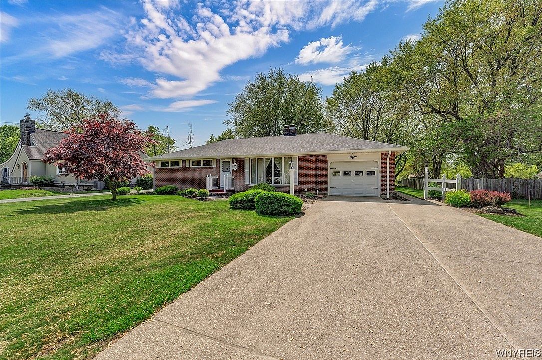 74 Stutzman Rd, Bowmansville, NY 14026 Zillow