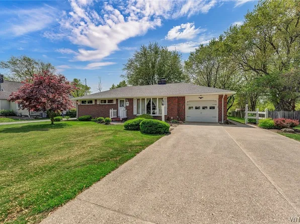 74 Stutzman Rd, Bowmansville, NY 14026