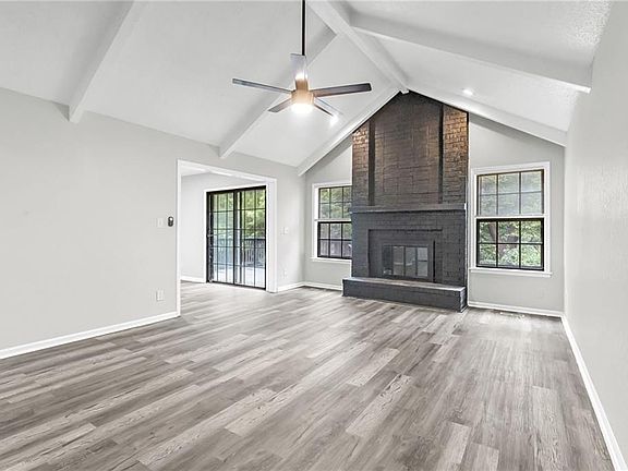 5th image of 3612 NE Chapel Dr