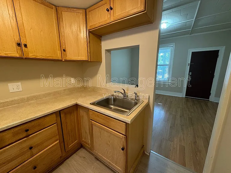 279 S Goodman St — Photo 7