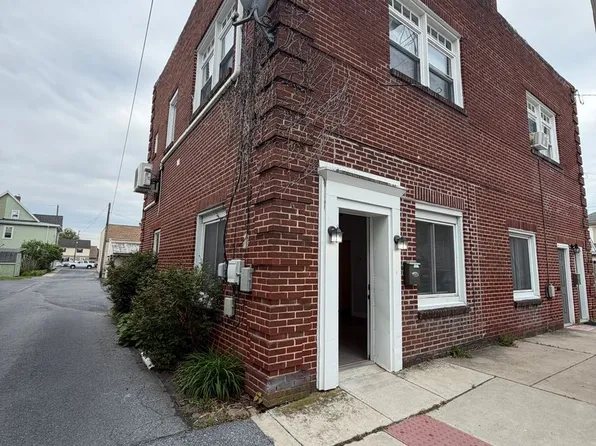 8 S Pitt St, Manheim, PA 17545